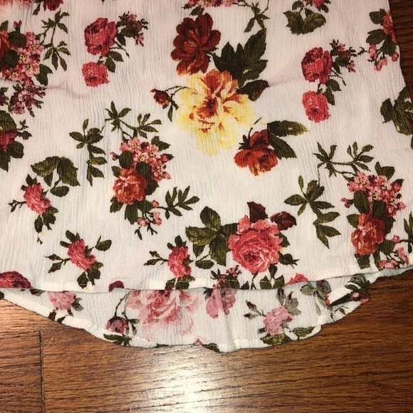 Floral Crop Top - Picture 6 of 8